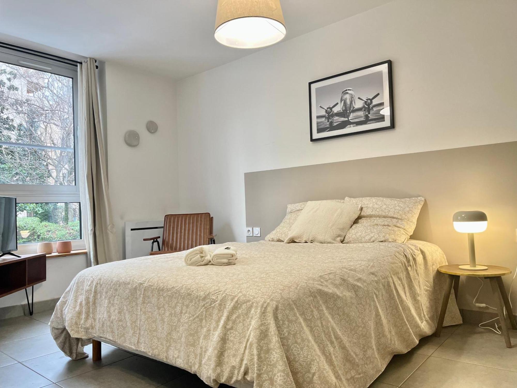 Suite Danbury Lyon Ngoại thất bức ảnh