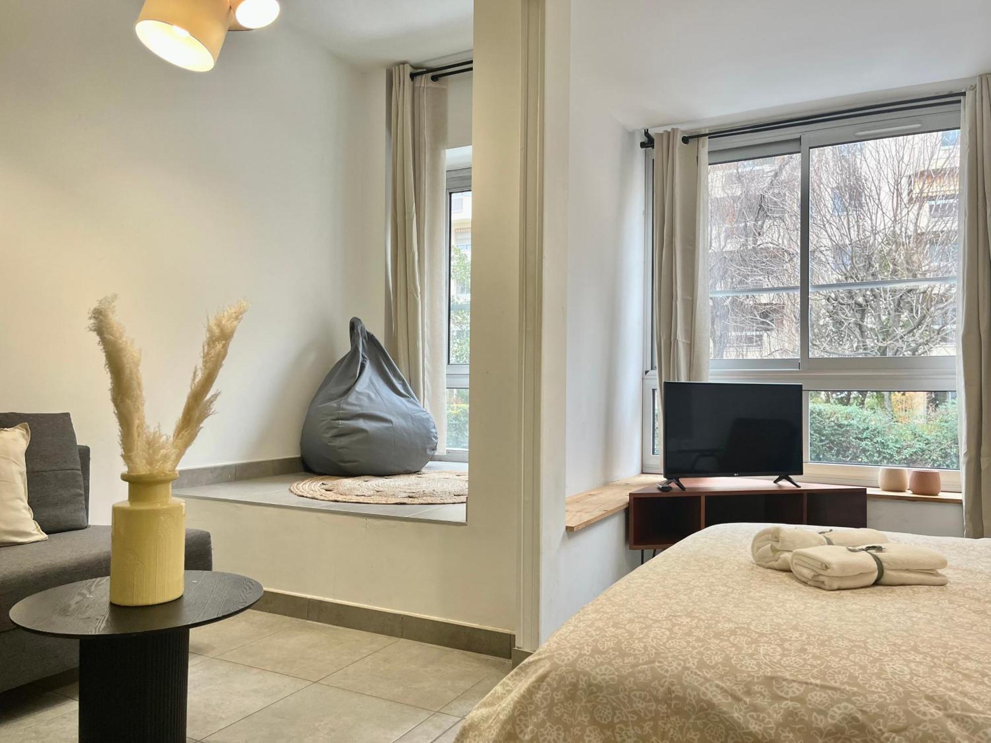 Suite Danbury Lyon Ngoại thất bức ảnh